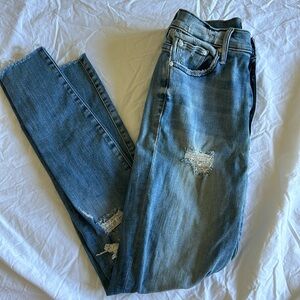 Mother Denim The Swooner Ankle Fray in Losing Control